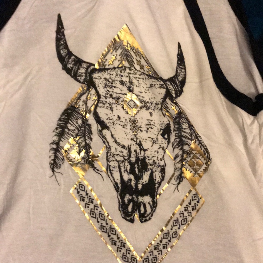Muscle Shirt With Design - Picture 2 of 2
